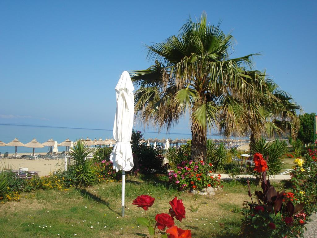 Appartamento Casa Christabella Paralia Vrachou Esterno foto