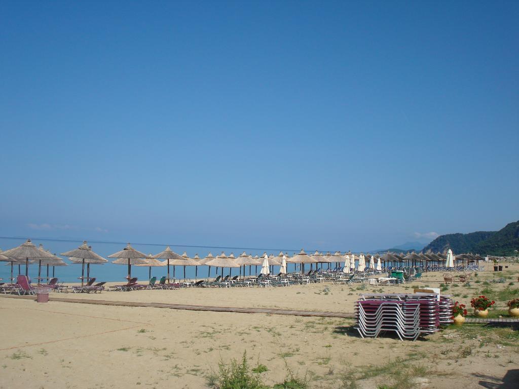 Appartamento Casa Christabella Paralia Vrachou Esterno foto